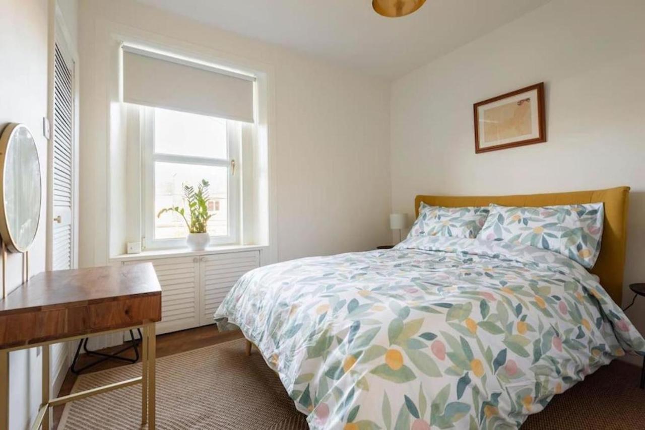 Arbroath Luxury Apartment In Mcm Style Ngoại thất bức ảnh