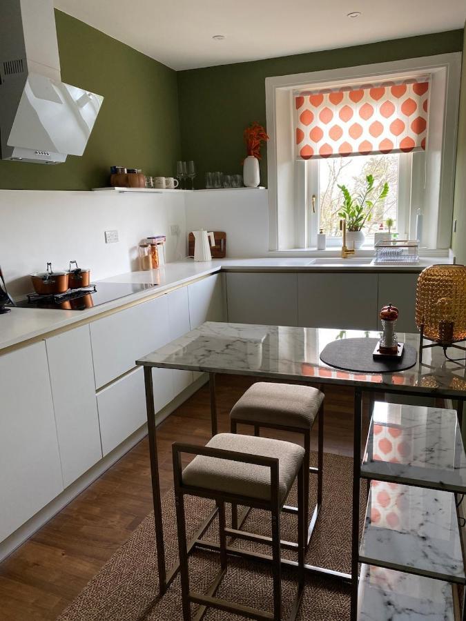 Arbroath Luxury Apartment In Mcm Style Ngoại thất bức ảnh