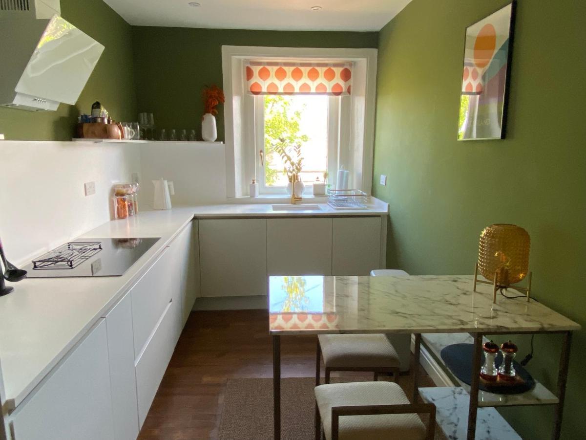 Arbroath Luxury Apartment In Mcm Style Ngoại thất bức ảnh